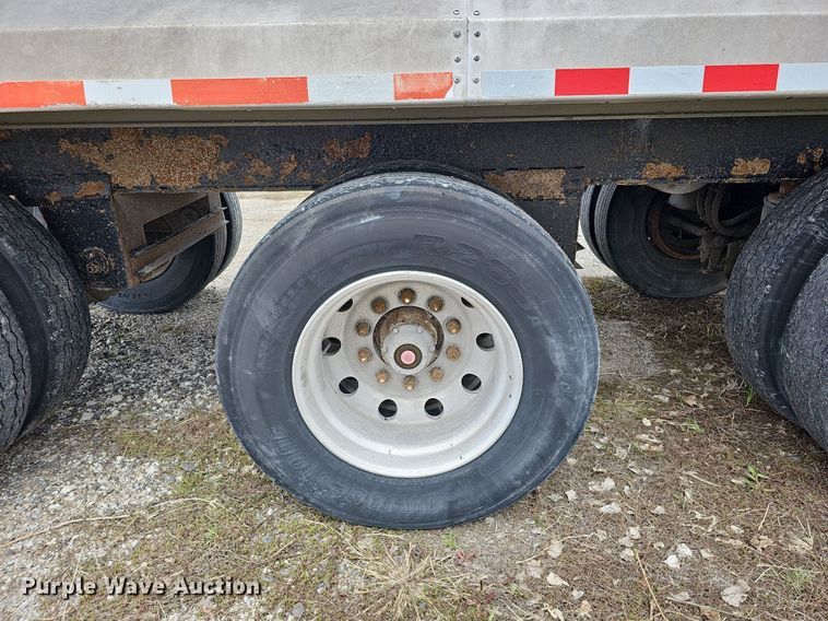 image for item DO4353 2008 Cornhusker 800R-81007-732  end dump pup trailer