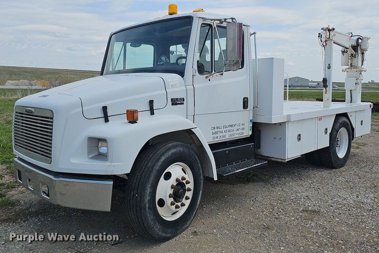 image for item DO4359 2003 Freightliner FL60  utility / service truck