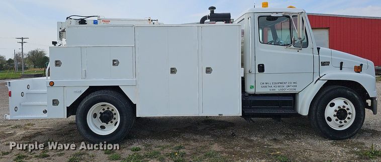image for item DO4359 2003 Freightliner FL60  utility / service truck