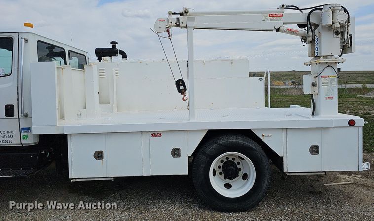 image for item DO4359 2003 Freightliner FL60  utility / service truck