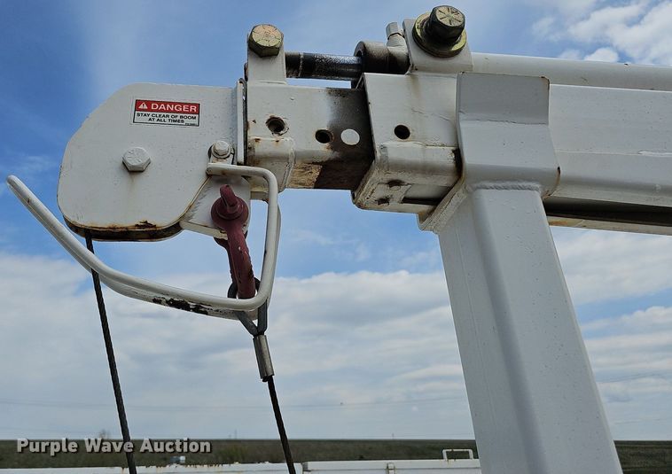 image for item DO4359 2003 Freightliner FL60  utility / service truck