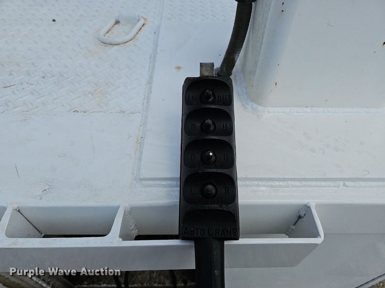 image for item DO4359 2003 Freightliner FL60  utility / service truck