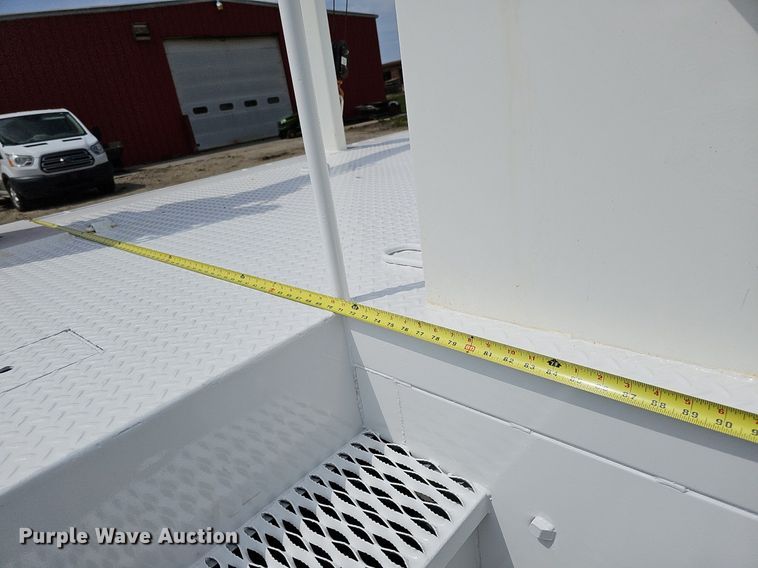 image for item DO4359 2003 Freightliner FL60  utility / service truck