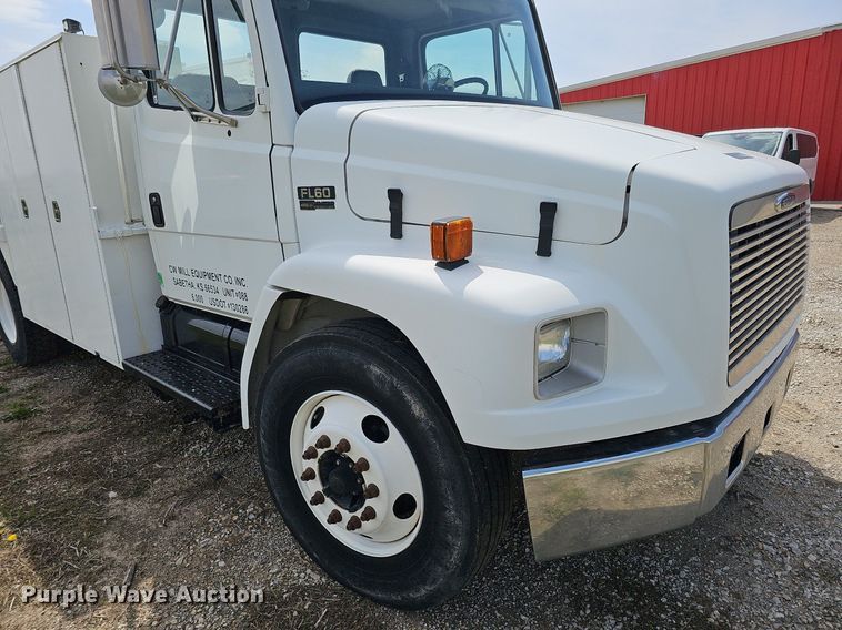 image for item DO4359 2003 Freightliner FL60  utility / service truck