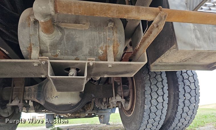 image for item DO4359 2003 Freightliner FL60  utility / service truck