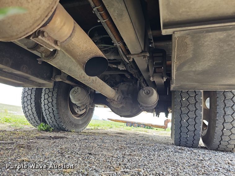 image for item DO4359 2003 Freightliner FL60  utility / service truck