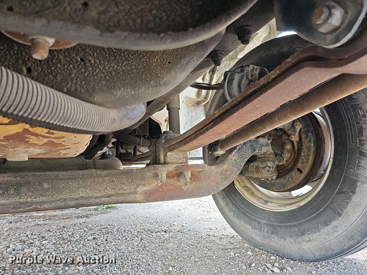 image for item DO4359 2003 Freightliner FL60  utility / service truck