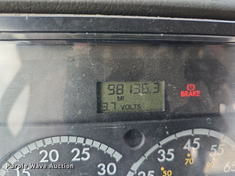 image for item DO4359 2003 Freightliner FL60  utility / service truck