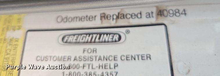 image for item DO4359 2003 Freightliner FL60  utility / service truck
