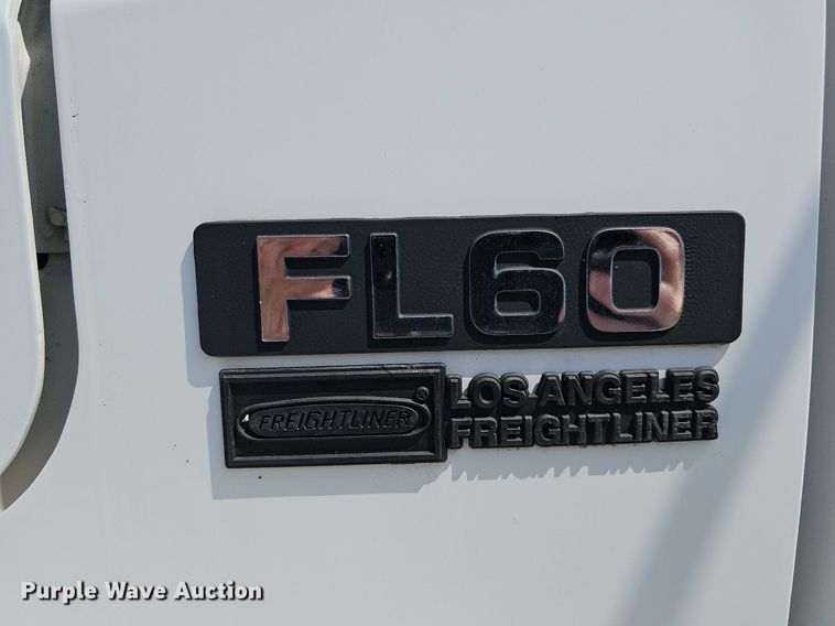 image for item DO4359 2003 Freightliner FL60  utility / service truck