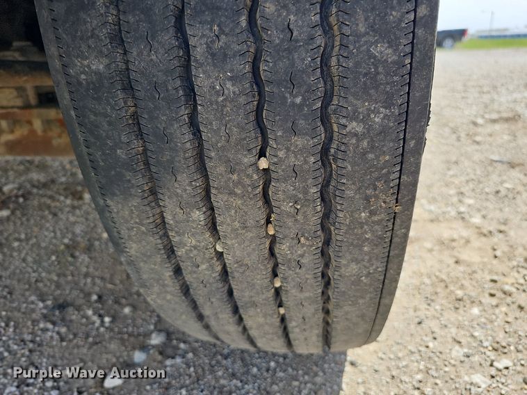 image for item DO4359 2003 Freightliner FL60  utility / service truck