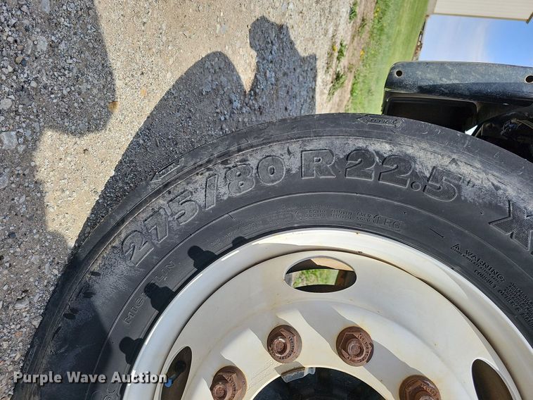 image for item DO4359 2003 Freightliner FL60  utility / service truck