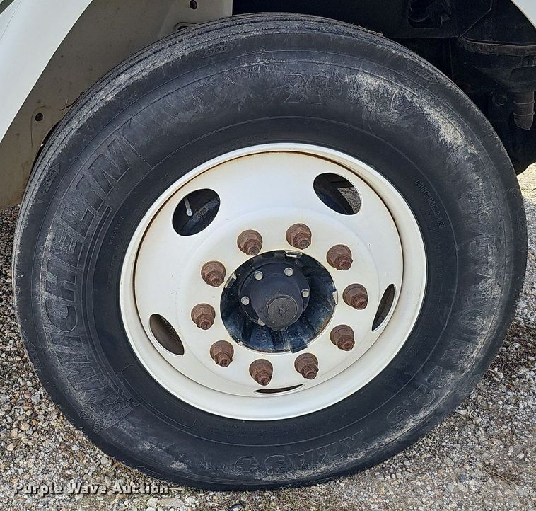 image for item DO4359 2003 Freightliner FL60  utility / service truck