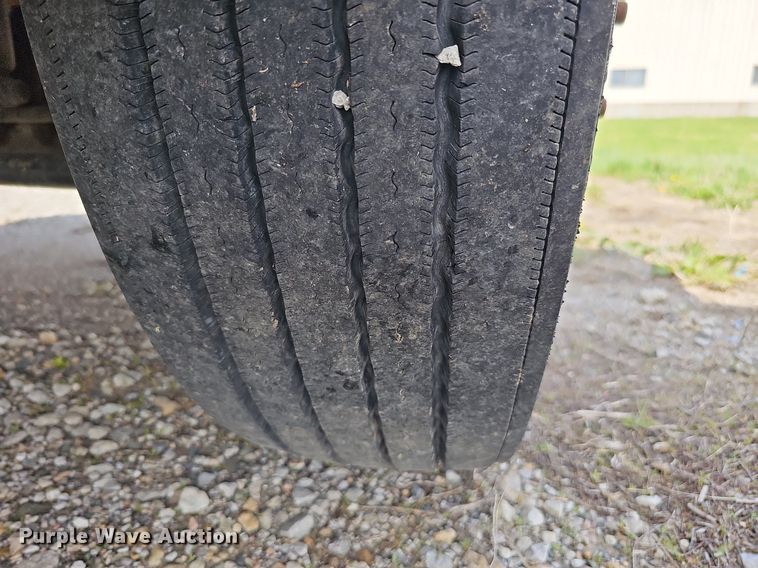 image for item DO4359 2003 Freightliner FL60  utility / service truck