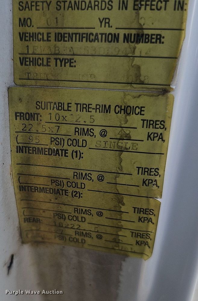 image for item DO4359 2003 Freightliner FL60  utility / service truck