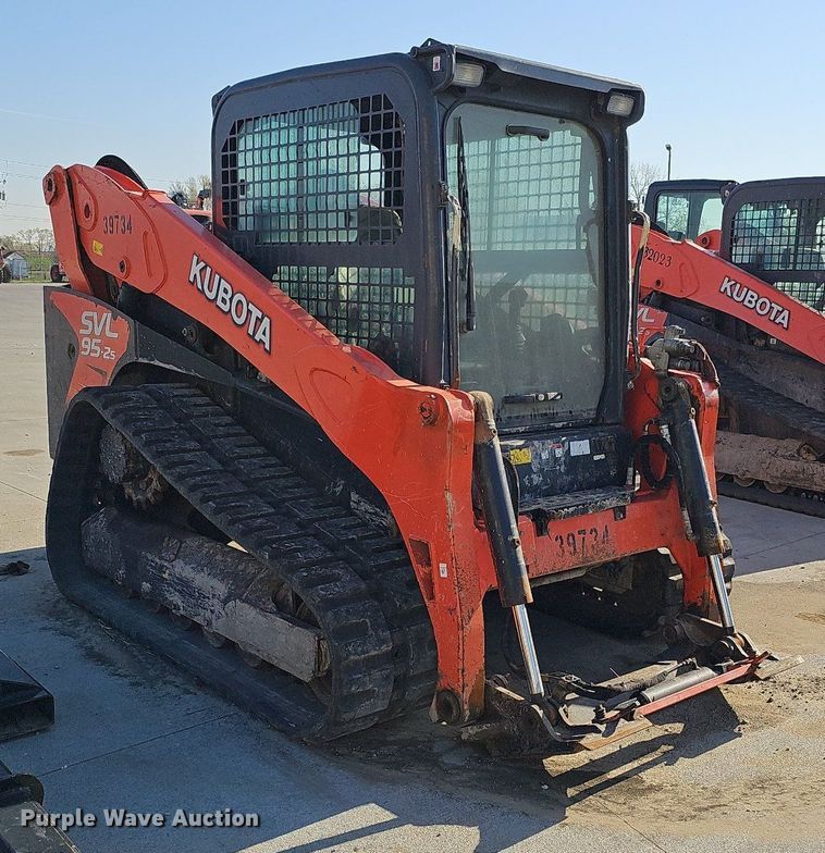 image for item DO4365 2018 Kubota SVL95-2S  tracked skid steer loader
