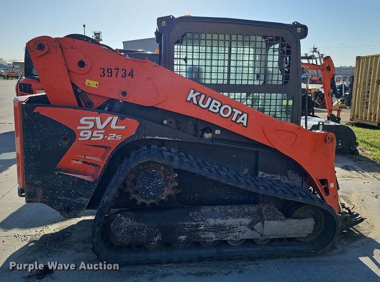 image for item DO4365 2018 Kubota SVL95-2S  tracked skid steer loader