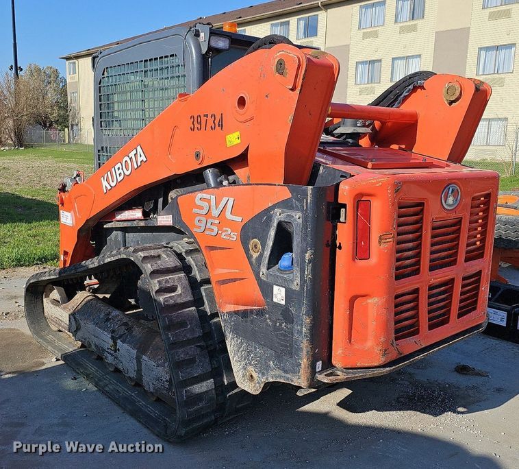 image for item DO4365 2018 Kubota SVL95-2S  tracked skid steer loader