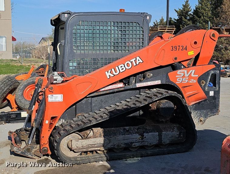 image for item DO4365 2018 Kubota SVL95-2S  tracked skid steer loader