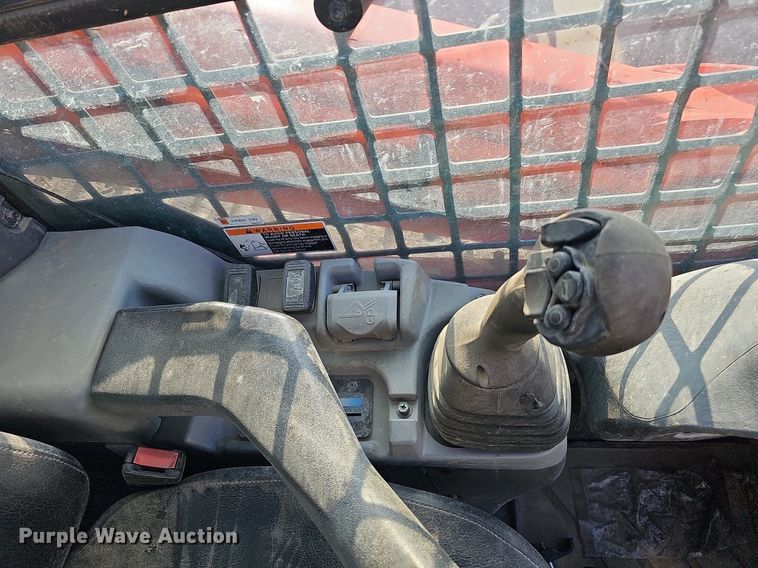 image for item DO4365 2018 Kubota SVL95-2S  tracked skid steer loader