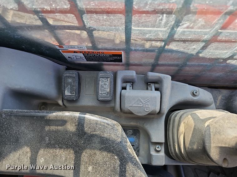 image for item DO4365 2018 Kubota SVL95-2S  tracked skid steer loader