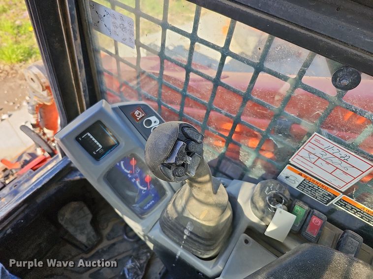 image for item DO4365 2018 Kubota SVL95-2S  tracked skid steer loader