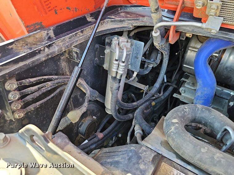 image for item DO4365 2018 Kubota SVL95-2S  tracked skid steer loader