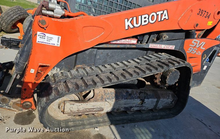 image for item DO4365 2018 Kubota SVL95-2S  tracked skid steer loader