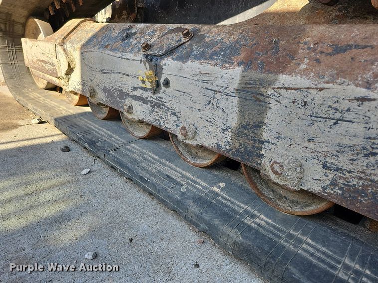 image for item DO4365 2018 Kubota SVL95-2S  tracked skid steer loader