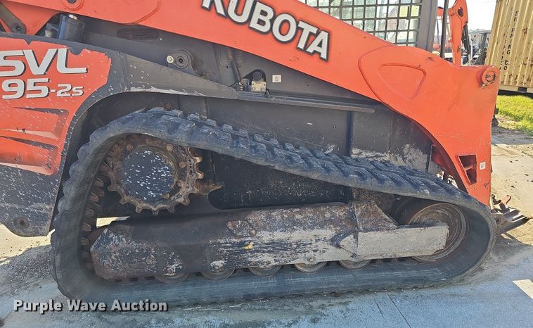 image for item DO4365 2018 Kubota SVL95-2S  tracked skid steer loader
