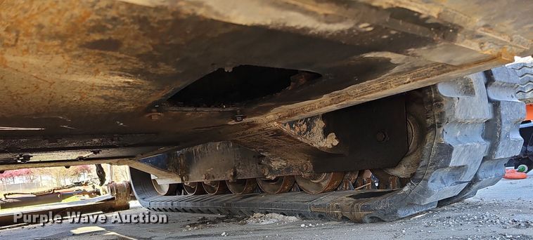 image for item DO4365 2018 Kubota SVL95-2S  tracked skid steer loader