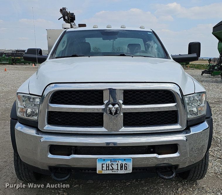 image for item DO4367 2016 Dodge Ram 5500HD  utility / service truck