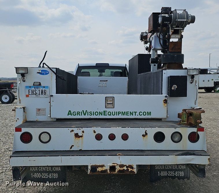 image for item DO4367 2016 Dodge Ram 5500HD  utility / service truck