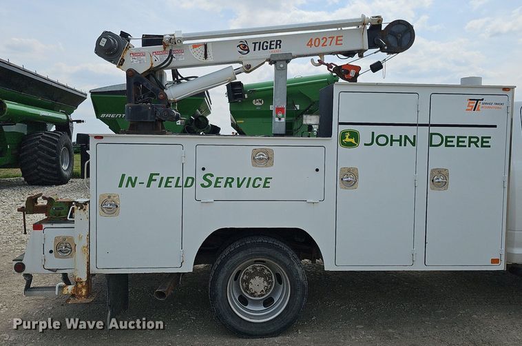 image for item DO4367 2016 Dodge Ram 5500HD  utility / service truck