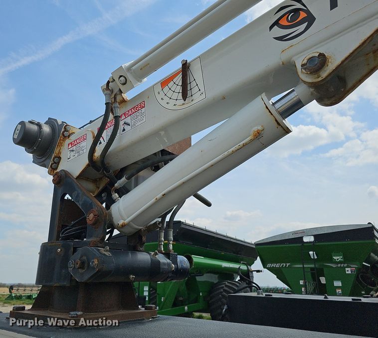 image for item DO4367 2016 Dodge Ram 5500HD  utility / service truck