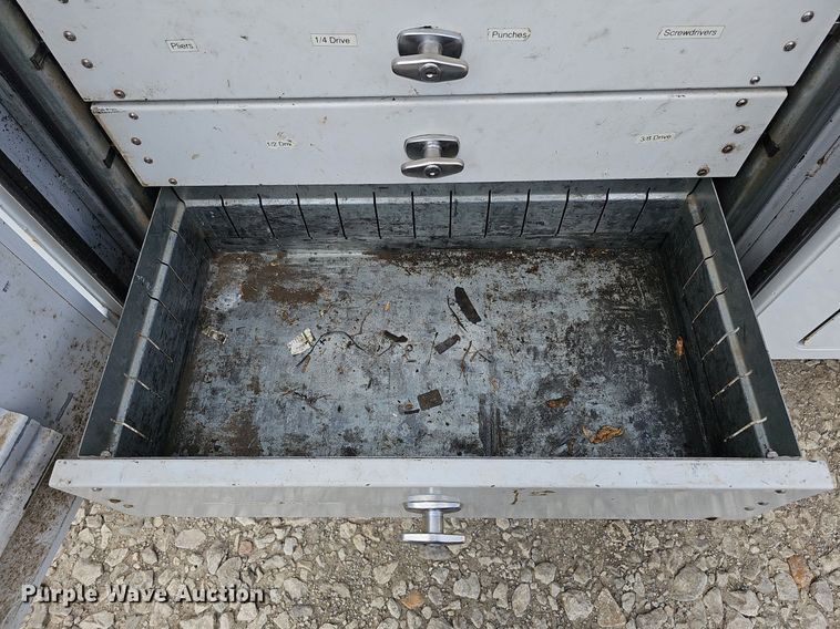 image for item DO4367 2016 Dodge Ram 5500HD  utility / service truck