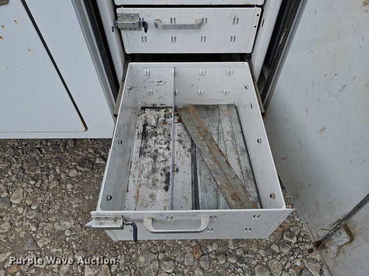 image for item DO4367 2016 Dodge Ram 5500HD  utility / service truck