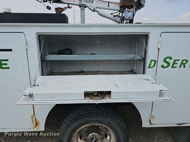 image for item DO4367 2016 Dodge Ram 5500HD  utility / service truck