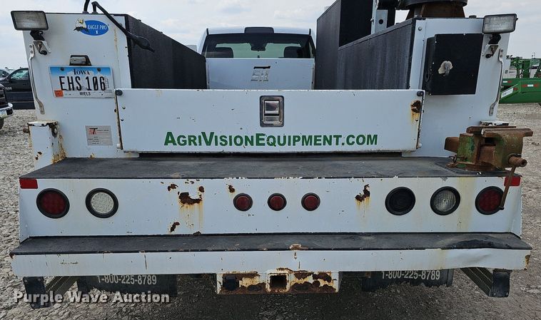 image for item DO4367 2016 Dodge Ram 5500HD  utility / service truck