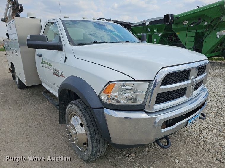 image for item DO4367 2016 Dodge Ram 5500HD  utility / service truck