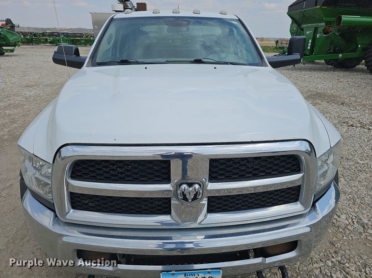 image for item DO4367 2016 Dodge Ram 5500HD  utility / service truck