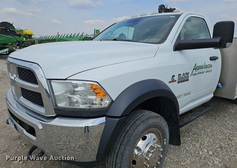 image for item DO4367 2016 Dodge Ram 5500HD  utility / service truck