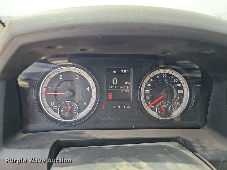 image for item DO4367 2016 Dodge Ram 5500HD  utility / service truck