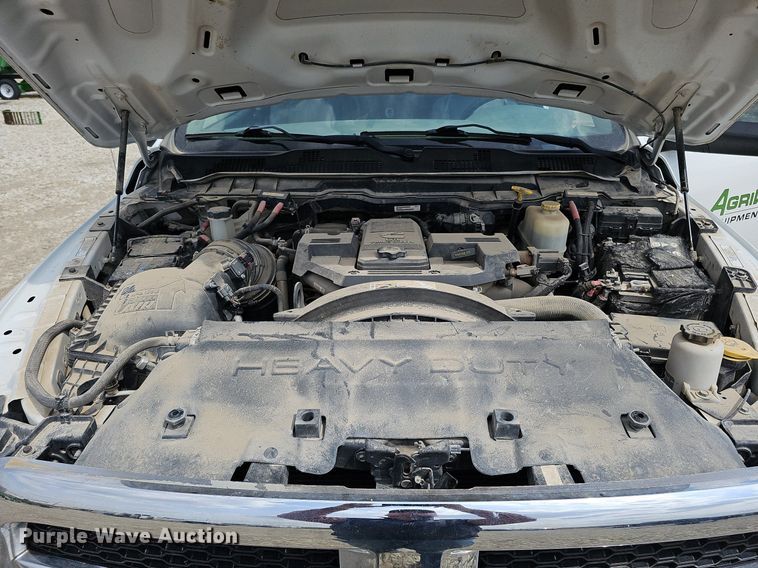 image for item DO4367 2016 Dodge Ram 5500HD  utility / service truck