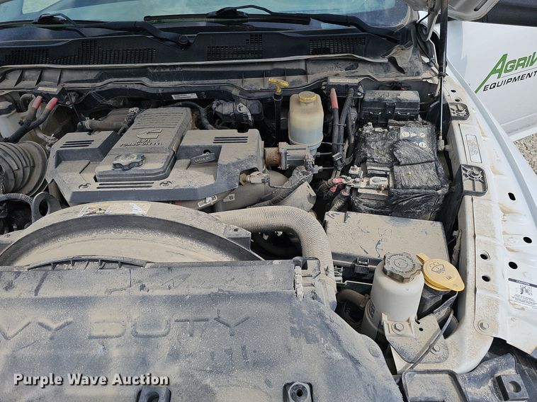 image for item DO4367 2016 Dodge Ram 5500HD  utility / service truck