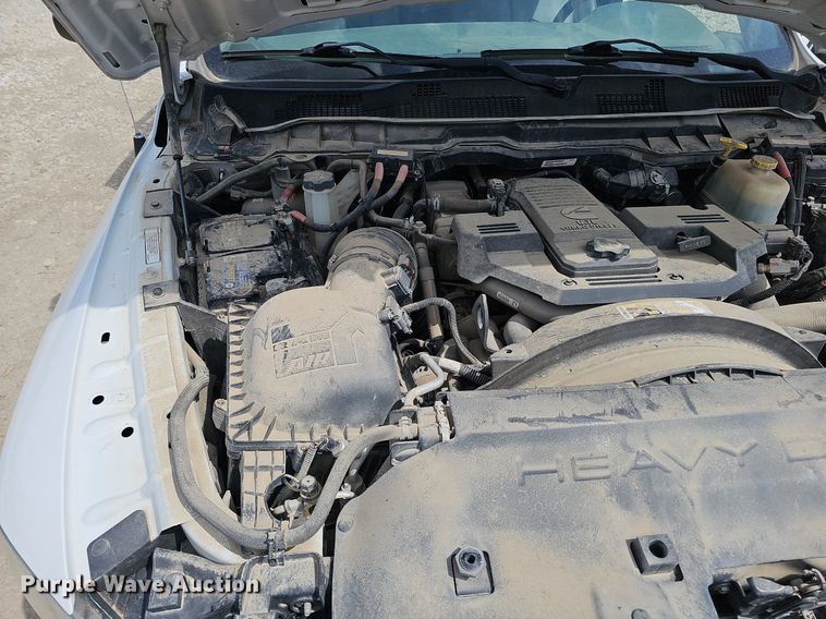 image for item DO4367 2016 Dodge Ram 5500HD  utility / service truck