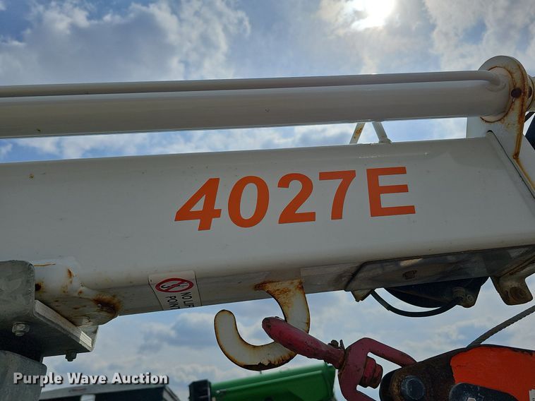 image for item DO4367 2016 Dodge Ram 5500HD  utility / service truck