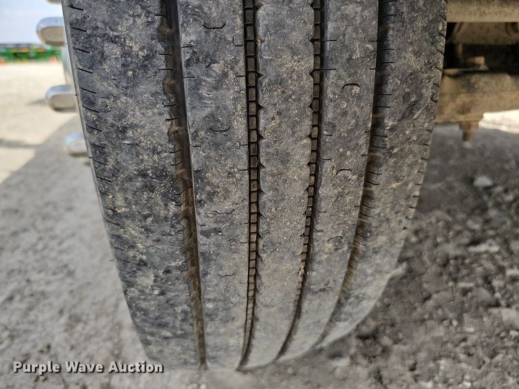 image for item DO4367 2016 Dodge Ram 5500HD  utility / service truck