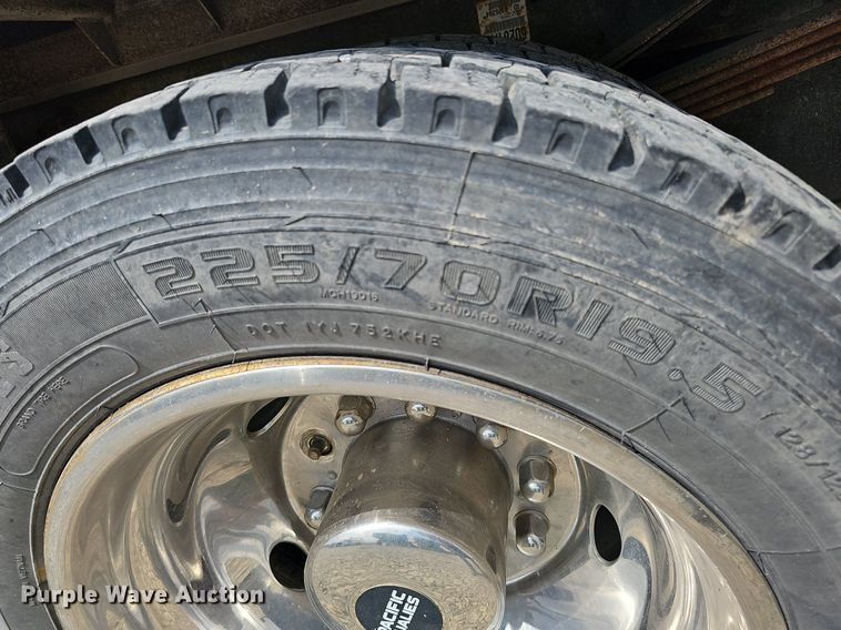 image for item DO4367 2016 Dodge Ram 5500HD  utility / service truck