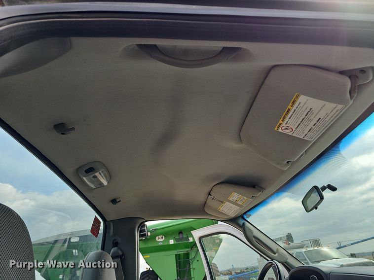 image for item DO4368 2005 Ford F250 Super Duty XL  utility bed pickup truck